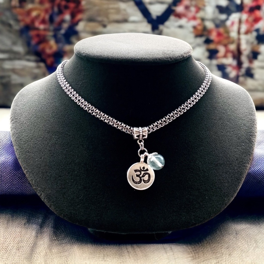 Stainless steel double chain om sign & fluorite - Picture 1 of 10